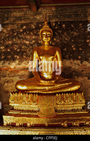 Buddha statue in the gallery, Wat Suthat, Bangkok, Thailand, Asia Stock Photo