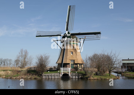 The Zijllaanmolen windmill in Leiderdorp, Netherlands. A historic 19th-century Dutch polder mill (grondzeiler) built in 1850, situated along the Zijl Stock Photo