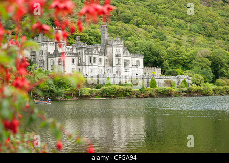 Kylemore Abbey it is regarded as one of Ireland’s most romantic buildings. Originally built in 1867 as a romantic gift. Stock Photo