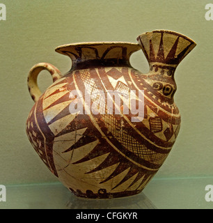 Painted pottery jug with a beak-shaped spout and geometric fan patterns, 8th-7th Century BC, excavated from the Palace of Susa, Iran Stock Photo