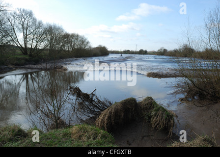 Severn Bore, a tidal bore on the River Severn, at Lower Parting, Gloucester, UK Stock Photo