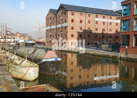 Barge Arm at Gloucester Docks, UK, showing grain warehouse converted to ...