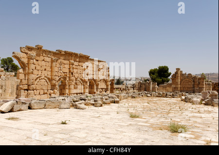 Jerash. Jordan. View of the sacred courtyard of the Temple of Zeus which is situated on summit overlooking the whole ancient Stock Photo