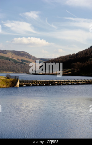 ladybower reservoir water supply pipeline derbyshire england uk Stock Photo