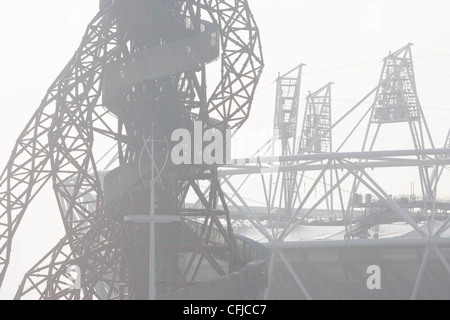 Structures of 2012 Olympic Park site showing The Orbit art tower and the main stadium at Stratford. The London Olympic Stadium will be the centrepiece of the 2012 Summer Olympics and Paralympics. Stock Photo