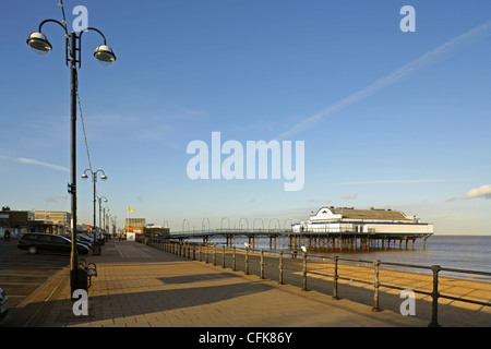 Beach promenade, Cleethorpes Beach, Cleethorpes, Lincolnshire Stock ...