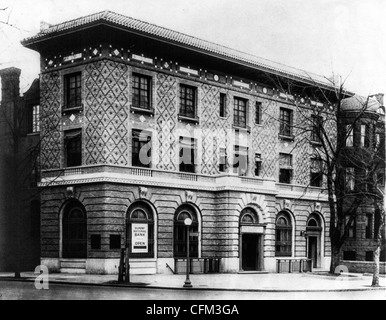 Dupont National Bank building, near Dupont Circle, Washington, D.C., Circa 1925 Stock Photo