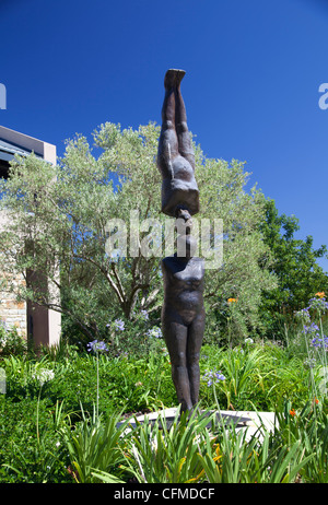 Wilma Cruise Sculpture 'Head to Head' at Tokara Wine Estate Stock Photo