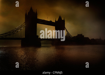 Fog over the river Thames and Tower Bridge Stock Photo