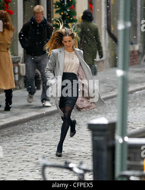 Sarah Jessica Parker filming on the set of her new movie 'I Don't Know How She Does It' in Manhattan New York City, USA - 07.02.11 Stock Photo