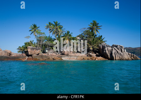 St. Pierre, a deserted island in front of Prasline, one of the 3 main islands, looks like the idyllic Robinson Crusoe island. Stock Photo