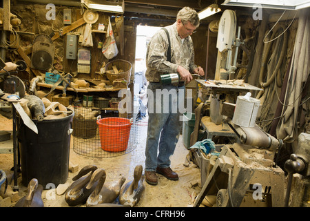 Duck decoy carver, Havre de Grace, Maryland, Chesapeake Bay Stock Photo