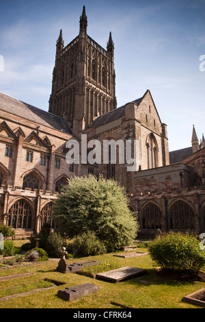 UK, England, Worcestershire, Worcester Cathedral, from the cloister garden Stock Photo
