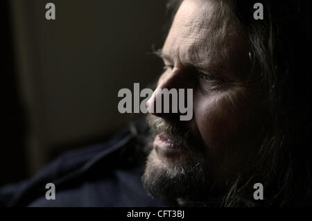 American actor BRUCE GLOVER, father of actor CRISPIN GLOVER at his home studio in Los Angeles December 1 2006. Glover's career has spanned 5 decades and includes standout roles in 'Diamonds are Forever' (as James Bond villain Mr. Wint),  'Chinatown', and 'Walking Tall', as well as over 200 televisio Stock Photo