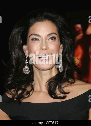 Dec 11, 2006; Beverly Hills, CA, USA; Actress TERI HATCHER arrives at the 'Dreamgirls' Los Angeles Premiere held at the Wilshie Theatre.  Mandatory Credit: Photo by Lisa O'Connor/ZUMA Press. (©) Copyright 2006 by Lisa O'Connor Stock Photo