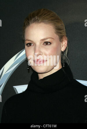 Dec 11, 2006; Beverly Hills, CA, USA; Actress KATHERINE HEIGL arrives at the 'Dreamgirls' Los Angeles Premiere held at the Wilshie Theatre.  Mandatory Credit: Photo by Lisa O'Connor/ZUMA Press. (©) Copyright 2006 by Lisa O'Connor Stock Photo