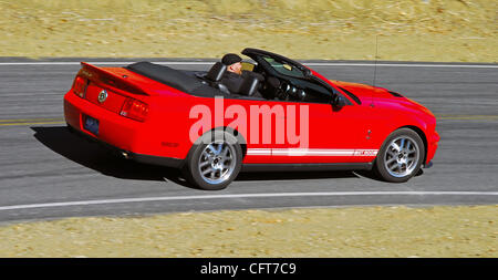 2007 Ford Shelby GT500 Mustang pan right Stock Photo