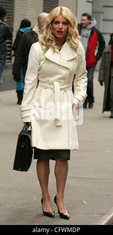 Mar 01, 2007; New York, NY, USA; Actress/singer JESSICA SIMPSON with her dog  on the set of her new movie 'Blond Ambition' in New York City. Mandatory Credit: Photo by Nancy Kaszerman/ZUMA Press. (©) Copyright 2007 by Nancy Kaszerman Stock Photo