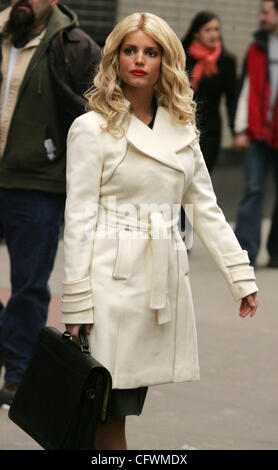 Mar 01, 2007; New York, NY, USA; Actress/singer JESSICA SIMPSON with her dog  on the set of her new movie 'Blond Ambition' in New York City. Mandatory Credit: Photo by Nancy Kaszerman/ZUMA Press. (©) Copyright 2007 by Nancy Kaszerman Stock Photo