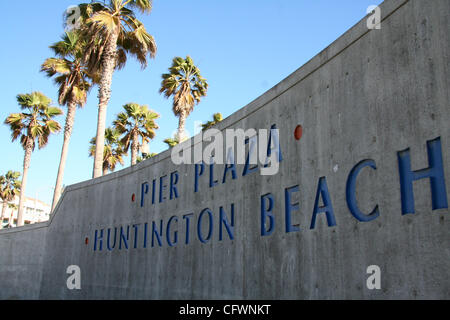 Mar 04, 2007 - Huntington Beach, CA, USA - Huntington Beach is a seaside city in Orange County in southern California. As of the 2000 census, the city population was 189,594. It is bordered by the Pacific Ocean on the west, by Seal Beach on the north, by Costa Mesa on the south, by Westminster on th Stock Photo