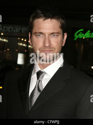 Mar 05, 2007; Hollywood, California, USA;  Actor GERARD BUTLER  at the '300' Los Angeles Premiere held at Grauman's Chinese Theatre, Hollywood. Mandatory Credit: Photo by Paul Fenton/ZUMA Press. (©) Copyright 2007 by Paul Fenton Stock Photo