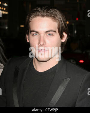 Mar 05, 2007; Hollywood, California, USA;  Actor KEVIN ZEGERS  at the '300' Los Angeles Premiere held at Grauman's Chinese Theatre, Hollywood. Mandatory Credit: Photo by Paul Fenton/ZUMA Press. (©) Copyright 2007 by Paul Fenton Stock Photo