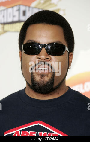 Mar 31, 2007 - Westwood, CA, USA - Actor/rap artist ICE CUBE at Nickelodeon's 20th Annual Kids' Choice Awards 2007 held at UCLA's Pauley Pavilion.  (Credit Image: © Lisa O'Connor/ZUMA Press) Stock Photo