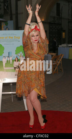 Apr 05, 2007 - Los Angeles, CA, USA - Designer GIDDLE PARTRIDGE at the premiere of 'The Year Of The Dog' at Paramount Pictures Theater. (Credit Image: © Marianna Day Massey/ZUMA Press) Stock Photo