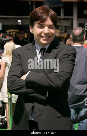 May 6, 2007 - Westwood, California, USA - Actor MIKE MYERS at the 'Shrek The Third' Hollywood Premiere held at the Mann Village Theatre. (Credit Image: © Lisa O'Connor/ZUMA Press) Stock Photo