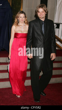 May 07, 2007 - New York, NY, USA -Actress MIRA SORVINO and husband CHRISTOPHER BACKUS at exits for the Costume Institute Gala celebrating Poiret: King of Fashion, an exhibition at the Metropolitan Museum of Art. (Credit Image: © Nancy Kaszerman/ZUMA Press) Stock Photo