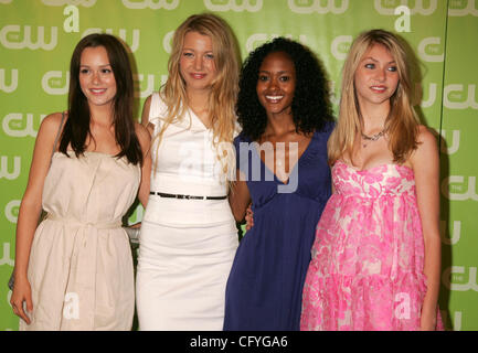 May 17, 2007 - New York, NY, USA - Actresses LEIGHTON MEESTER, BLAKE LIVELY, NICOLE FISCELLA and TAYLOR MOMSEN at the arrivals for the CW Primetime Preview 2007-2008 Upfront held at Madison Square Garden. (Credit Image: © Nancy Kaszerman/ZUMA Press) Stock Photo