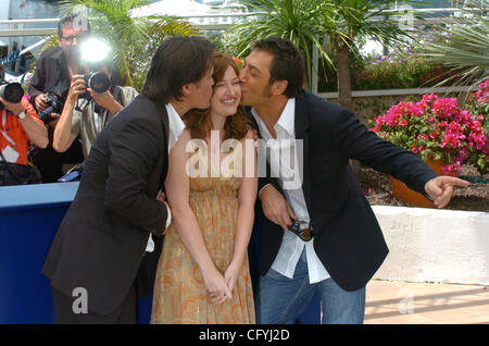 Actors Josh Brolin, Kelly Macdonald and Javier Bardem at the 2007 CANNES FESTIVAL  FOR 'NO COUNTRY FOR OLD MEN' PHOTOCALL. Stock Photo