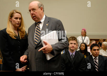 May 23, 2007 - Washington, DC, USA - Former Justice Department liaison to the White House, MONICA GOODLING, meets with her lawyer, JOHN DOWD prior to testifying before the House Judiciary committee about her role in the firing of US attorneys in late 2006 and early 2007. Goodling denied taken a majo Stock Photo