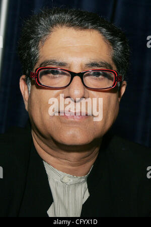 Jun 02, 2007 - New York, NY, USA - Author DEEPAK CHOPRA promotes his new book 'Buddha' at the BookExpo America 2007 trade show held at the Jacob Javits Convention Center. (Credit Image: © Nancy Kaszerman/ZUMA Press) Stock Photo