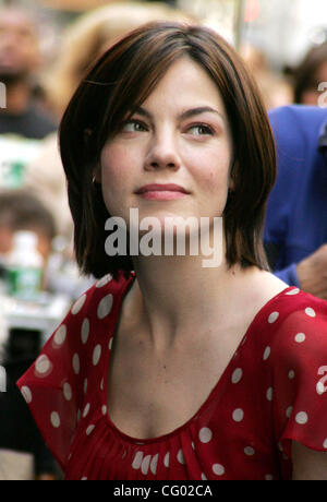 Jun 07, 2007 - New York, NY, USA - Actress MICHELLE MONAGHAN films her new movie 'Made of Honor' outside of Saks Fifth Avenue. (Credit Image: © Nancy Kaszerman/ZUMA Press) Stock Photo