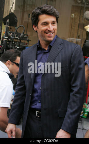 Jun 07, 2007 - New York, NY, USA - Actor PATRICK DEMPSEY films his new movie 'Made of Honor' outside of Saks Fifth Avenue. (Credit Image: © Nancy Kaszerman/ZUMA Press) Stock Photo