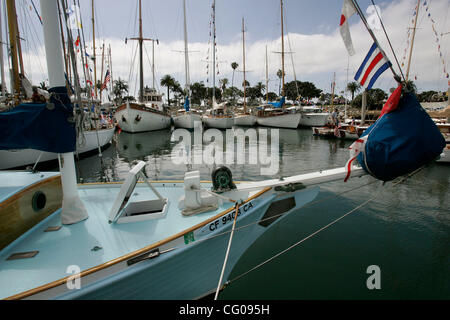 June 17, 2007, San Diego, CA, USA.  The 17th annual Wooden Boat Festival in San Diego was held this weekend on Shelter Island. Looking over the bow of the Maid of Kent, a 38-foot 1962 schooner designed by William Atkin, built of single plank mahogony over sawn Apitong frames, a row of equally detail Stock Photo