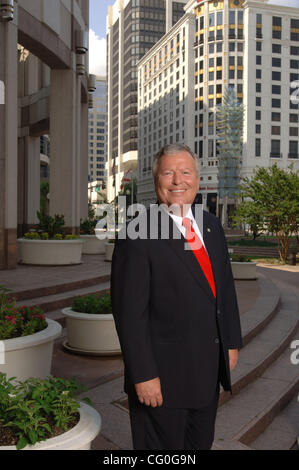 Jun 27, 2007 - Orlando, Florida, USA - City of Orlando Mayor BUDDY DYER stands on the front steps of City Hall in downtown. (Credit Image: © Phelan Ebanhack/ZUMA Press) Stock Photo