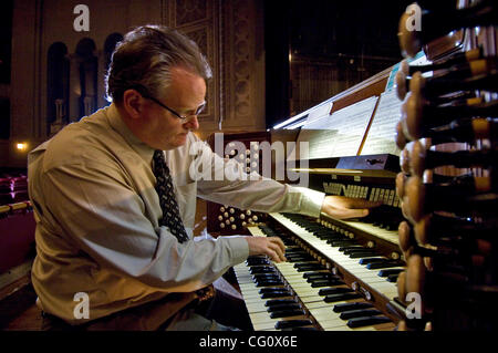 . Wednesday 7/11/07 Minneapolis . Northrop Auditorium Pipe Organ . The ...