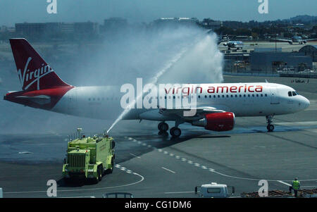 August 8th 2007 - San Francisco, CA, USA - A Virgin America jet, arriving from New York, is christened during an event at SFO celebrating the new start-up airlines arrival to San Francisco, Calif., Wednesday, August 8, 2007. (Credit Image: © Ron Lewis/San Mateo County Times/ZUMA Press) Stock Photo