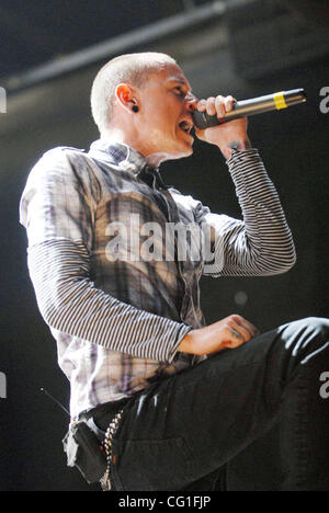 Aug. 13, 2007  Raleigh, NC; USA, Singer CHESTER BENNINGTON of the band Linkin Park performs live as the 2007 Projekt Revolution Tour makes a stop at Walnut Creek Amphitheatre located in Raleigh.  Copyright 2007 Jason Moore. Mandatory Credit: Jason Moore Stock Photo