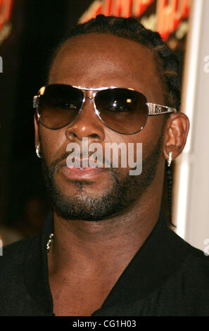 Aug 15, 2007 - New York, NY, USA - Singer R. KELLY at the New York premiere of 'Trapped in the Closet Chapters 13-22' held at IFC Center. (Credit Image: © Nancy Kaszerman/ZUMA Press) Stock Photo