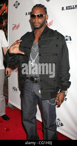 Aug 15, 2007 - New York, NY, USA - Singer R. KELLY at the New York premiere of 'Trapped in the Closet Chapters 13-22' held at IFC Center. (Credit Image: © Nancy Kaszerman/ZUMA Press) Stock Photo