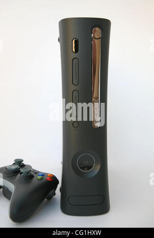 Aug 17, 2007 - Sydney, New South Wales, Australia - Microsoft announced today that the 'Elite' version of its Xbox 360 console will hit Australian stores on 30th August. Catering for the high-end AV enthusiast, the new model sports a glossy black finish similar to the PlayStation 3 and is equipped w Stock Photo
