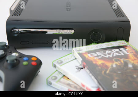 Aug 17, 2007 - Sydney, New South Wales, Australia - Microsoft announced today that the 'Elite' version of its Xbox 360 console will hit Australian stores on 30th August. Catering for the high-end AV enthusiast, the new model sports a glossy black finish similar to the PlayStation 3 and is equipped w Stock Photo