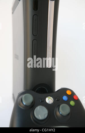 Aug 17, 2007 - Sydney, New South Wales, Australia - Microsoft announced today that the 'Elite' version of its Xbox 360 console will hit Australian stores on 30th August. Catering for the high-end AV enthusiast, the new model sports a glossy black finish similar to the PlayStation 3 and is equipped w Stock Photo