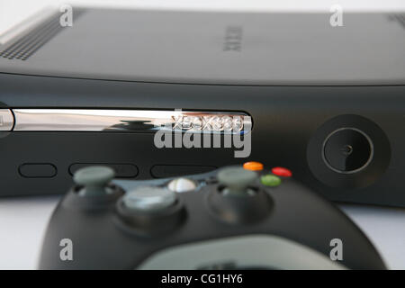 Aug 17, 2007 - Sydney, New South Wales, Australia - Microsoft announced today that the 'Elite' version of its Xbox 360 console will hit Australian stores on 30th August. Catering for the high-end AV enthusiast, the new model sports a glossy black finish similar to the PlayStation 3 and is equipped w Stock Photo