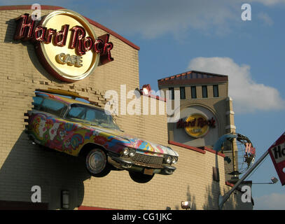 Hard Rock Cafe in Niagara Falls NY in USA hi-res Stock Photo - Alamy