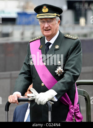 July 21, 2011 - Brussels, BXL, Belgium - King Albert II of Belgium attends the parade on the occasion of the Belgian National Day   in  Brussels, Belgium on 2011-07-21   by Wiktor Dabkowski (Credit Image: © Wiktor Dabkowski/ZUMAPRESS.com) Stock Photo