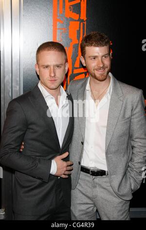 Ben Foster, Jon Foster at arrivals for THE MECHANIC Premiere, Arclight ...